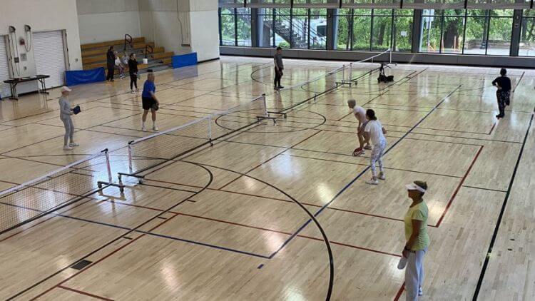 how many pickleball courts fit on a basketball court