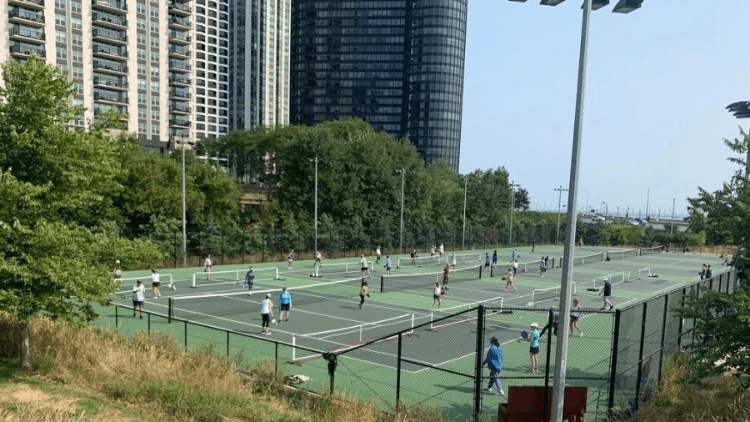pickleball courts in chicago
