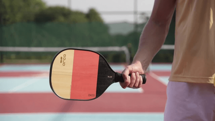 weight of wooden pickleball paddle
